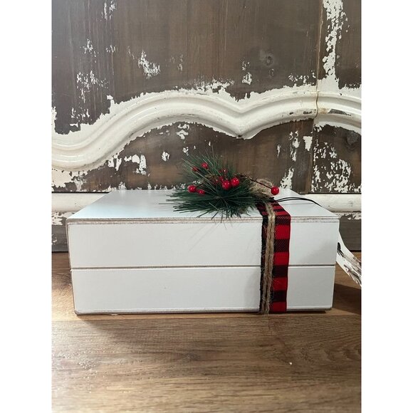 VHTF NWT Rae Dunn Merry Christmas Decorative Box Set With Pinecone & Berry Embel - Picture 3 of 4